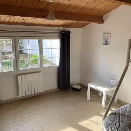 Maison De , Ideale Pour Famille Avec Acces Et *